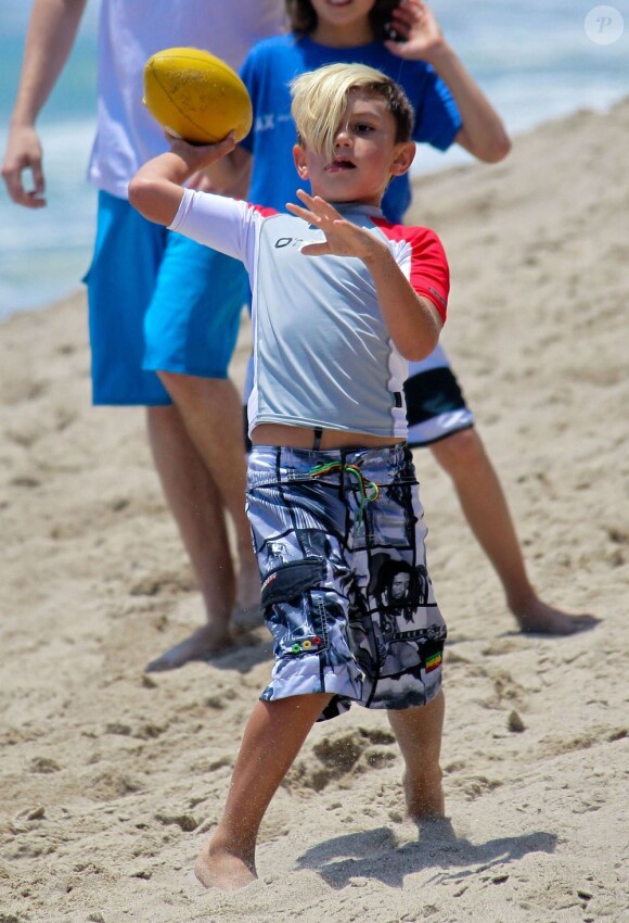 Kingston, fils de Gwen Stefani et Gavin Rossdale, à la plage de Malibu le 13 juillet 2013.