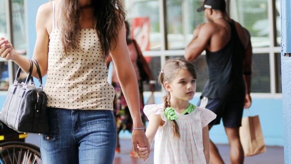 Katie Holmes : Un gros câlin avec sa fille Suri Cruise, pimpante en robe d'été