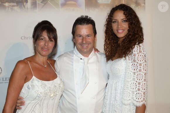 Exclusif - Le chef Christophe Leroy et Noémie Lenoir à la Soirée blanche organisée par le chef Christophe Leroy, aux Moulins de Ramatuelle, le dimanche 7 juillet 2013.