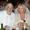 Exclusif - Mario Adorf et sa femme à la Soirée blanche organisée par le chef Christophe Leroy, aux Moulins de Ramatuelle, le dimanche 7 juillet 2013.