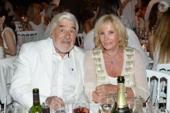 Exclusif - Mario Adorf et sa femme à la Soirée blanche organisée par le chef Christophe Leroy, aux Moulins de Ramatuelle, le dimanche 7 juillet 2013.