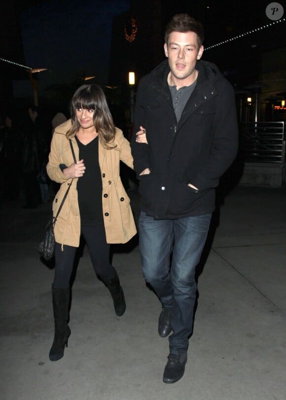 Lea Michele et Cory Monteith dans les rues d'Hollywood, le 18 décembre 2012.