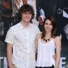 Emma Roberts et son boyfriend Evan Peters lors de leur dernière apparition ensemble à l'avant-première de Lone Ranger à Los Angeles, le 22 juin 2013.