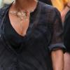 Photos exclusives : Halle Berry à Paris le 15 juillet 2013. Elle porte encore les tatouages dorés de la soirée orientale du 14 juillet au château des Condé ou a lieu son mariage avec Olivier Martinez le 13 juillet 2013.