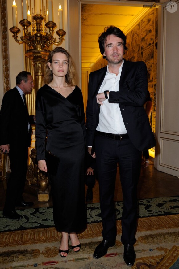 Natalia Vodianova et Antoine Arnault au ministère de la Culture où Bono a reçu les insignes de Commandeur de l'ordre des Arts et des Lettres, à Paris le 16 juillet 2013.
