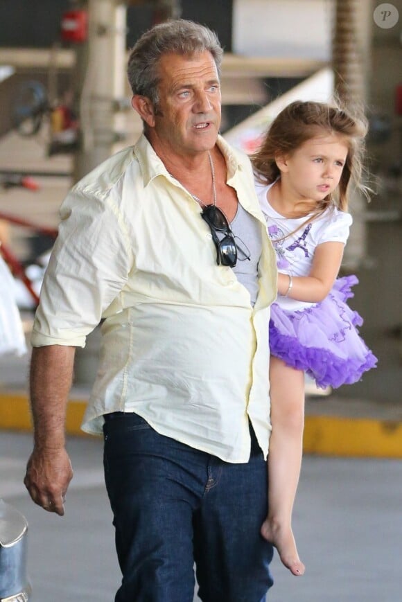 Mel Gibson et sa fille Lucia Gibson à Topanga, le 3 juin 2013.