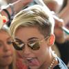 Miley Cyrus se rend dans les studios de la radio Radio 1 à Londres, le 18 juillet 2013.