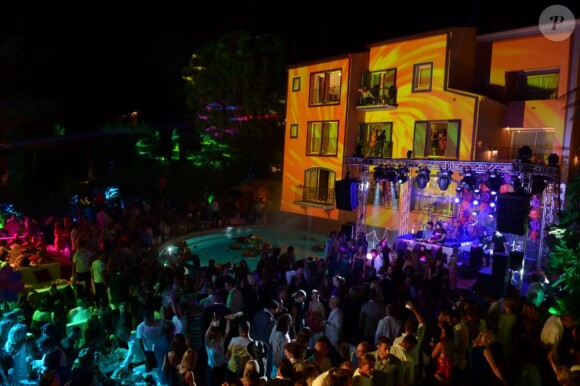Ambiance lors de la private party du Byblos de Saint-Tropez, le 18 juillet 2013.