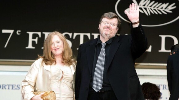 Michael Moore : Après 21 ans de mariage, il divorce de Kathleen Glynn !