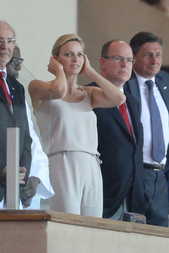 La princesse Charlene et Albert de Monaco assistaient au meeting Herculis, dixième étape de la Golden League, au Stade Louis II de Monaco, le 19 juillet 2013