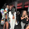 La chanteuse Rihanna est allée faire la fête au club "Le cirque du soir" à Londres avec son amie Cara Delevingne, le 19 juillet 2013.