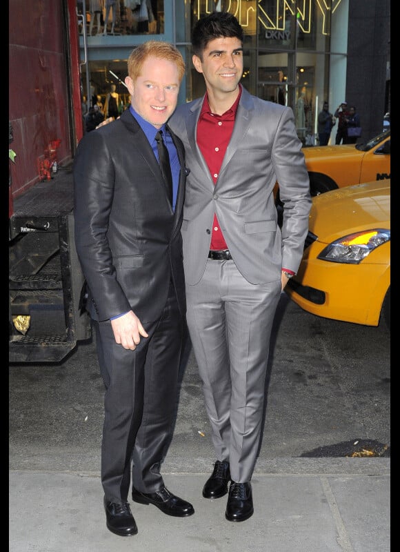 Jesse Tyler Ferguson et son compagnon Justin Mikita à New York le 17 avril 2013.