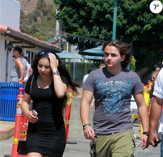Exclusif - Prince Jackson et sa petite amie Remi Alfalah se promènent à Malibu, le 12 juillet 2013.