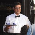 John Stamos sur le tournage d'une publicité pour un yaourt Dannon Oikos Greek, à Los Angeles, le 22 juillet 2013.