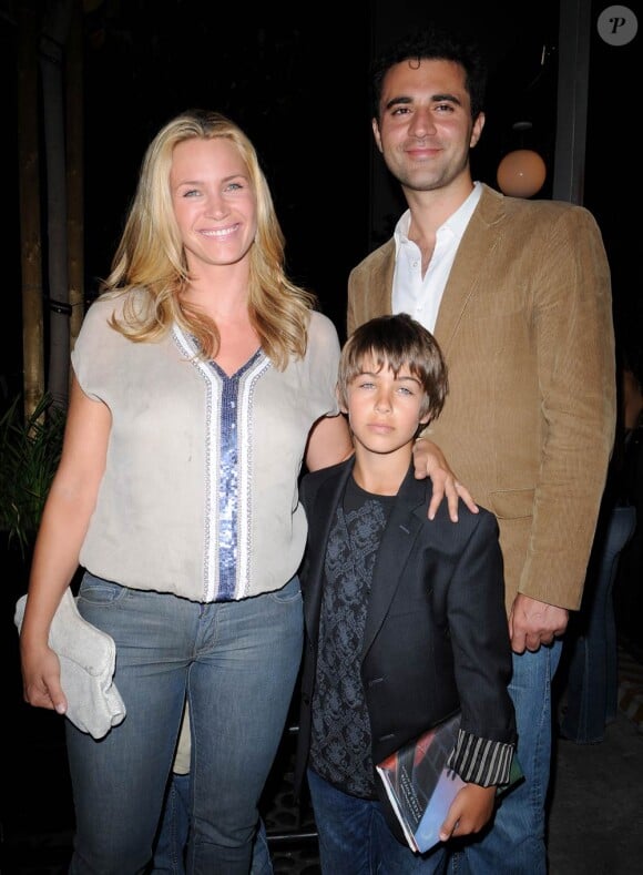 Darius Campbell en famille avec Natasha Henstridge, le 19 juillet 2010
