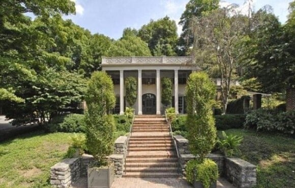 Tim McGraw et sa femme Faith Hill mettent en vente leur maison localisée près de Nashville pour 2,9 millions de dollars.