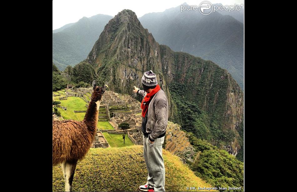    Jean Imbert, au Pérou, en juillet 2013 : &quot;Tu vois petit lama, la bas c&#039;est la cuisine ou je vais m&#039;occuper de toi...   #machupicchu&quot;   