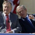George H.W. Bush et son fils George W. Bush à Dallas, le 25 avril 2013.