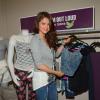 Selena Gomez fête ses 21 ans entourée de ses fans et présente sa collection automne de vêtements intitulée New Dream Out Loud pour l'enseigne Kmart à New York, le 24 juillet 2013.