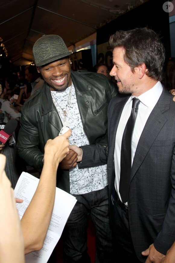 Mark Wahlberg, Curtis Jackson (50 Cent) lors de l'avant-première du film 2 Guns à New York le 29 juillet 2013