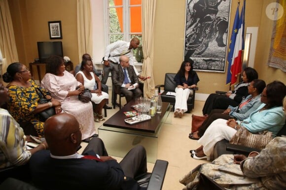 Exclusif - Yamina Benguigui, ministre déléguée à la Francophonie, a recu les représentantes de l'association "Femmes de Centrafrique Debout" pour parler de la situation humanitaire dans ce pays, au Quai d'Orsay, à Paris, le 30 juillet 2013.