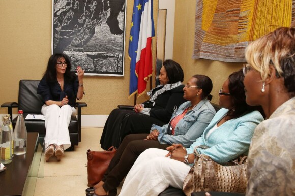 Exclusif - Yamina Benguigui, ministre déléguée à la Francophonie, a recu les membres de l'association "Femmes de Centrafrique Debout" pour aborder la situation humanitaire dans ce pays, au Quai d'Orsay, à Paris, le 30 juillet 2013.