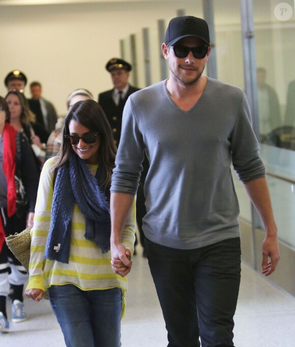 Lea Michele et son compagnon Cory Monteith arrivent à l'aéroport LAX de Los Angeles. Le 5 janvier 2013.