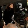 Penélope Cruz en réalisatrice sur le tournage du minifilm L'Agent.