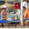 Eva Longoria et son petit ami Ernesto Arguello pendant leurs vacances à Marbella, le 4 août 2013.