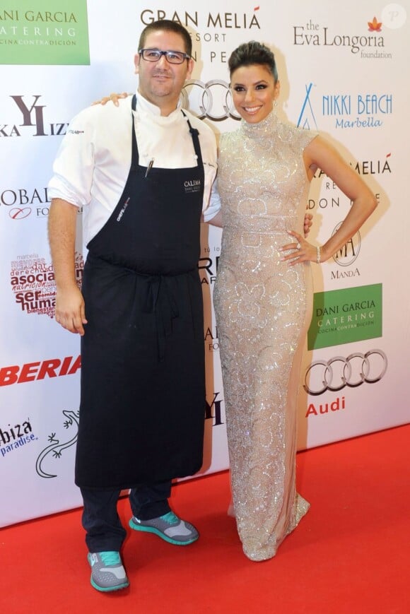 Dani Garcia et Eva Longoria sur le tapis rouge du Global Gift Gala à Marbella, le 4 août 2013.