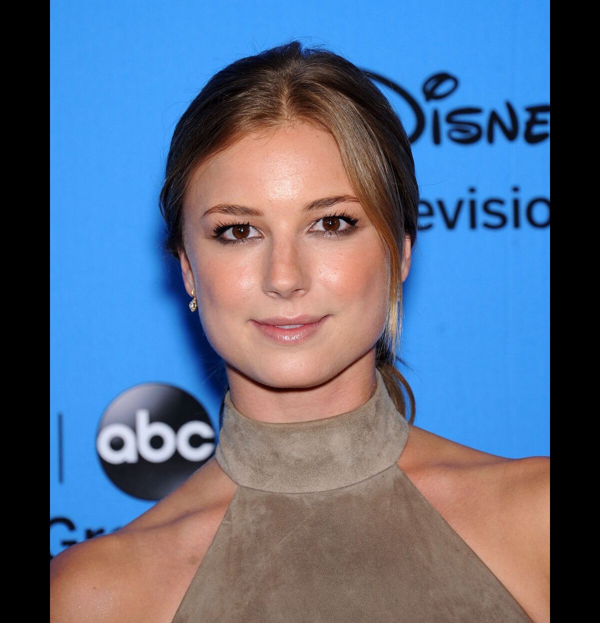 Vidéo Emily VanCamp à la soirée Summer TCA organisée par Disney/ABC