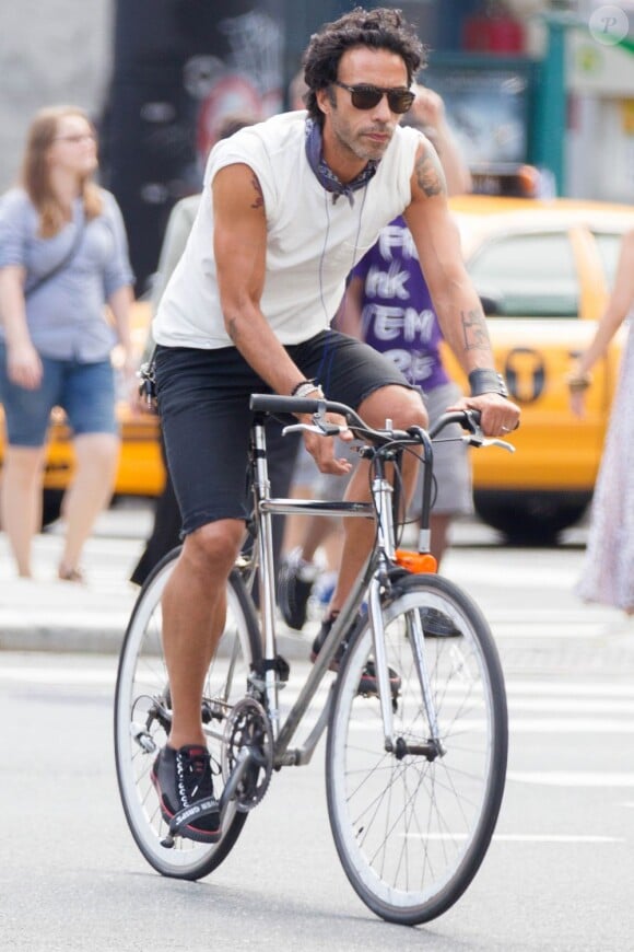 Carlos Leon et son épouse Betina Holte font du vélo à New York. Dimanche 4 août 2013.