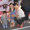 L'actrice Catherine Bell avec ses enfants Gemma et Ronan à l'avant-première de Planes à Los Angeles, le 5 août 2013