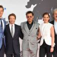 Armie Hammer, Jerry Bruckheimer, Johnny Depp, Ruth Wilson, Gore Verbinski à la première du film Lone Ranger, Naissance d'un héros à Paris le 19 juillet 2013.