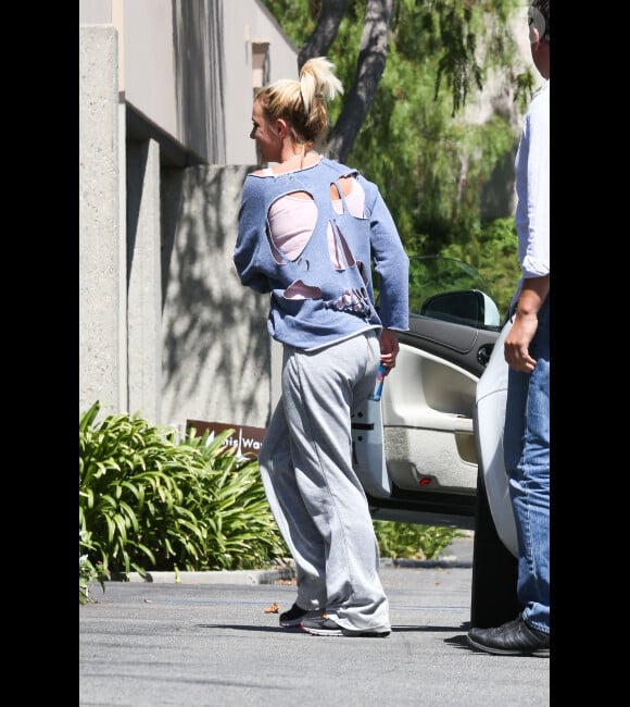 La chanteuse Britney Spears quitte un studio de danse à Los Angeles, le mercredi 7 août 2013.