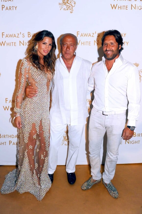 Fawaz Gruosi en compagnie de Claudia Galanti et Arnaud Mimran pour sa White Night Party au Billionaire. Porto Cervo, le 8 août 2013.
