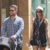 Jack Osbourne et sa femme Lisa vont déjeuner au restaurant Bread Crum avec leur fille Pearl avant de faire du shopping au centre commercial The Americana, dans le quartier de Glendale à Los Angeles, le 10 août 2013.