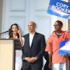 Eva Longoria s'est rendue dans le New Jersey le 12 août 2013, afin de participer à deux meetings du candidat démocrate et maire de Newark Cory Booker, lequel brigue un poste de candidat au Sénat contre ses adversaires qu'il affronte dans une primaire dont le vote a lieu le 13 août 2013.