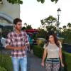 Kourtney Kardashian et Scott Disick quittent le restaurant Sugarfish à Calabasas après un dîner en tête à tête. Le 12 août 2013.