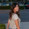 Kourtney Kardashian quitte le restaurant Sugarfish à Calabasas après y avoir dîné avec son compagnon Scott Disick. Le 12 août 2013.
