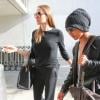 Angelina Jolie et son fils Maddox à l'aéroport de Los Angeles le 15 aout 2013.