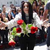 Lady Gaga : Roses rouges contre burqa, ambiance avant le clip Applause
