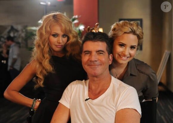 Simon Cowell, Demi Lovato et Paulina Rubio dans la prochaine saison de X Factor USA, diffusée à partir de septembre 2013.