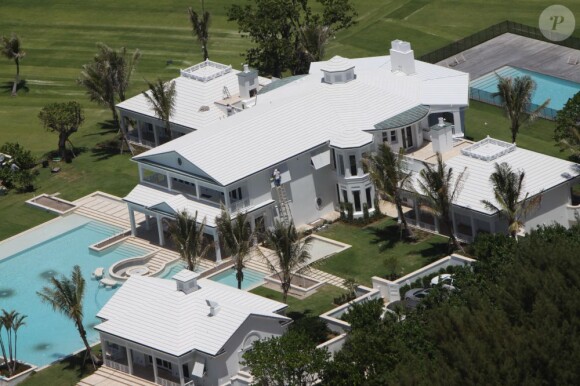 La star Céline Dion met en vente sa magnifique maison de Jupiter Island, en Floride, pour la somme de 72,5 millions de dollars.