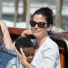 Sandra Bullock débarque en Italie avec son fils Louis, pour le 70e festival du film de Venise, le 27 août 2013.