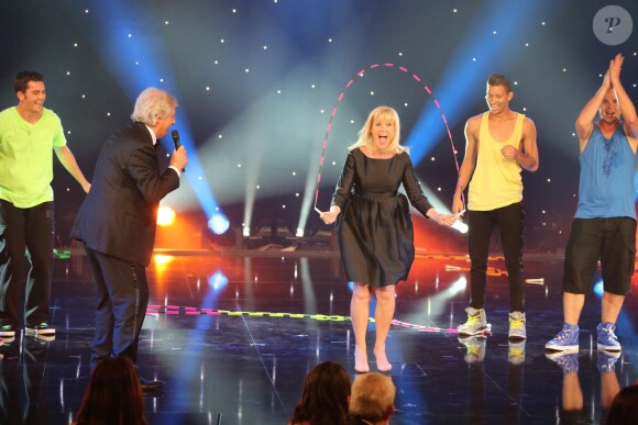 Exclusif - Chantal Ladesou sur scène lors de l'émission Le plus grand cabaret du Monde, diffusion le 7 septembre 2013