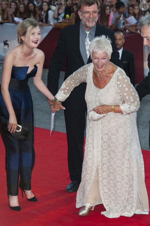Judi Dench et Sophie Kennedy Clark hilares à la première de Philomena au Festival de Venise, le 31 août 2013.