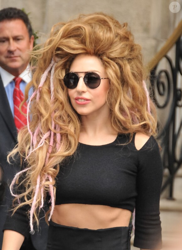 Lady GaGa quittant son hôtel à Londres le 30 août 2013.