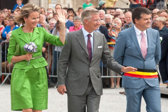Le roi Philippe et la reine Mathilde de Belgique assistaient le 1er septembre 2013 à la Cavalcade d'Hanswijk, commémoration de la Vierge Marie à Malines. Leur première sortie officielle depuis l'intronisation du nouveau roi des Belges le 21 juillet.
