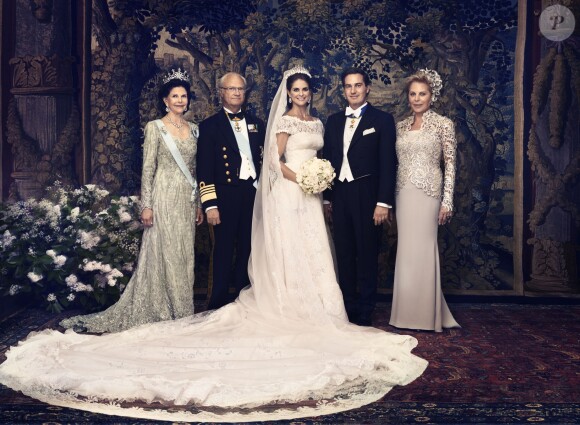 La princesse Madeleine de Suède et Chris O'Neill, portrait officiel de leur mariage célébré le 8 juin 2013